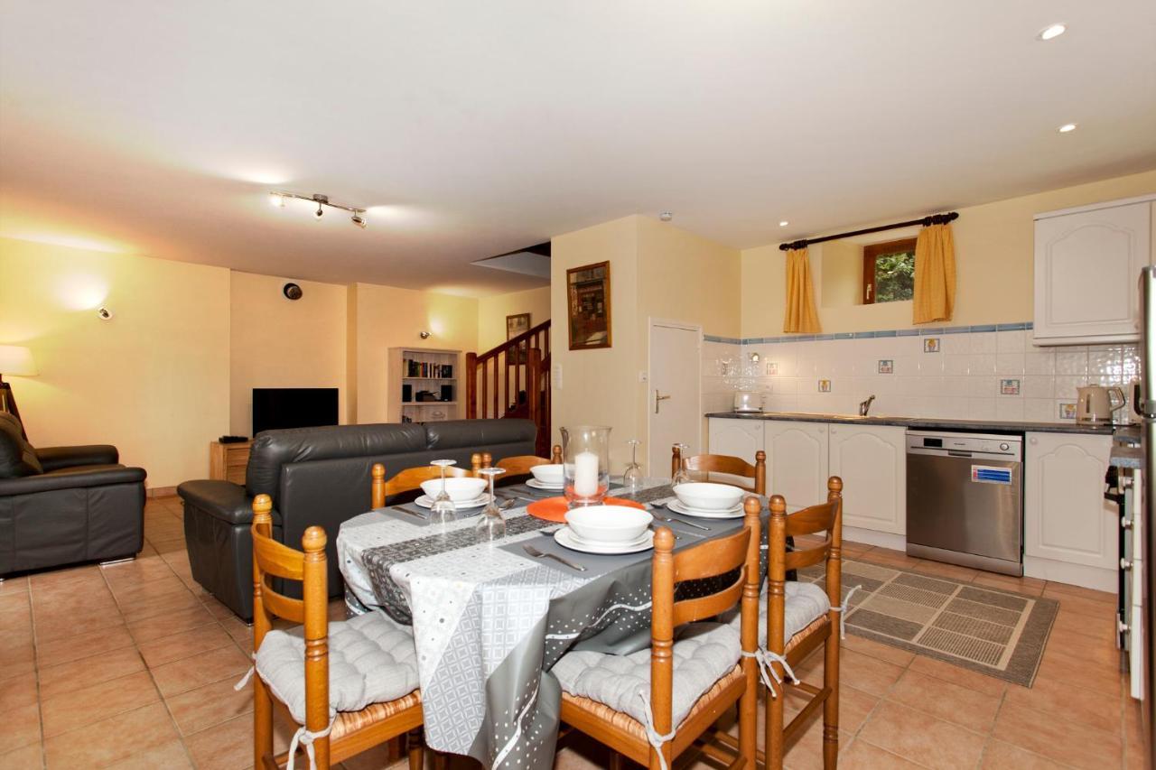 Stone Cottage With Modern Cosy Interior Near To Josselin Perfect Retreat For Writers Or Star Gazers Guégon Extérieur photo