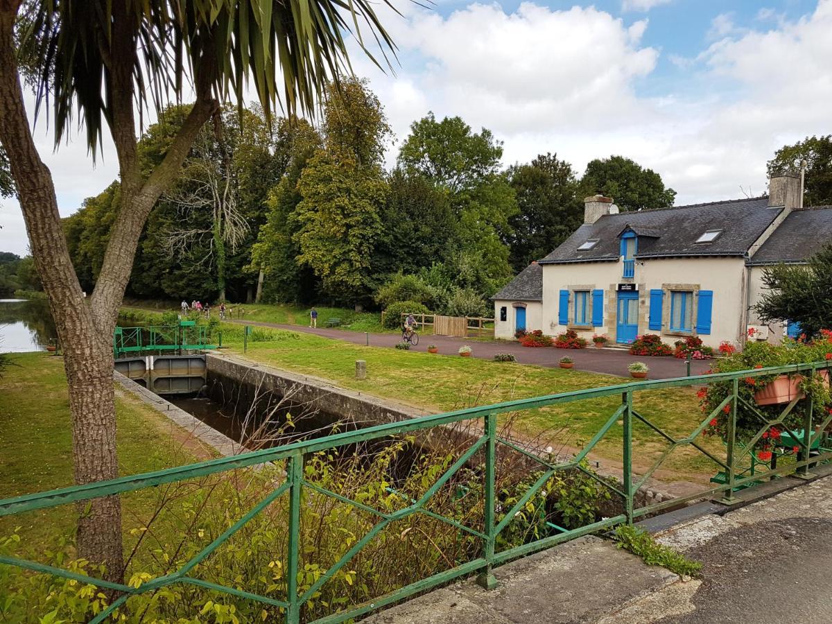 Stone Cottage With Modern Cosy Interior Near To Josselin Perfect Retreat For Writers Or Star Gazers Guégon Extérieur photo